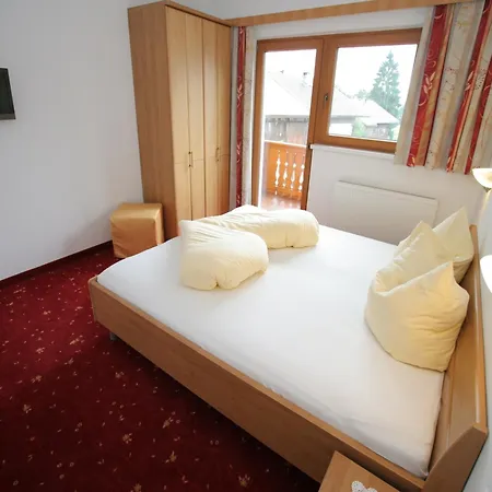 Apartment Spacious In Near Area Uderns