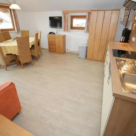 Spacious In Near Area Uderns