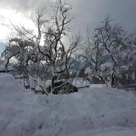 Spacious In Near Area Uderns