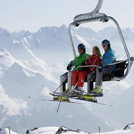 Διαμέρισμα Spacious In Near Area Uderns