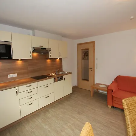 Spacious In Near Area Uderns