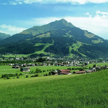 Appartamento Spacious In Near Area Uderns