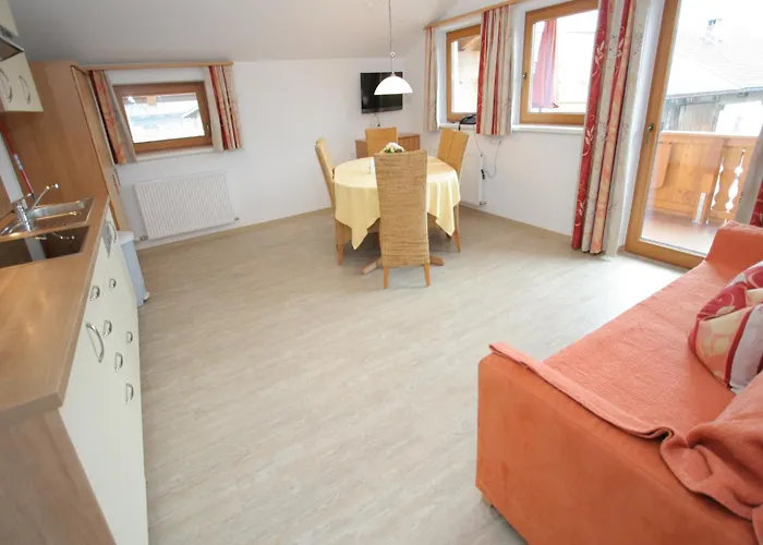 Apartman Spacious In Near Area Uderns