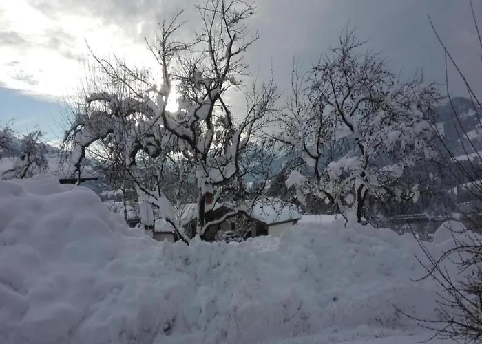 Spacious In Near Area Uderns