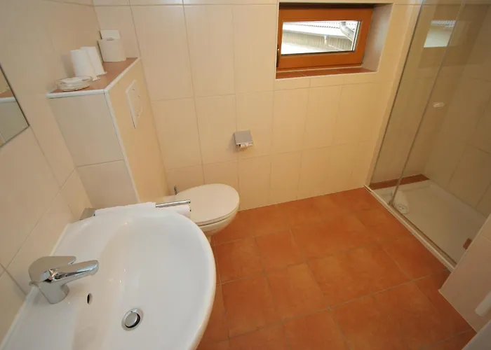 Apartman Spacious In Near Area *