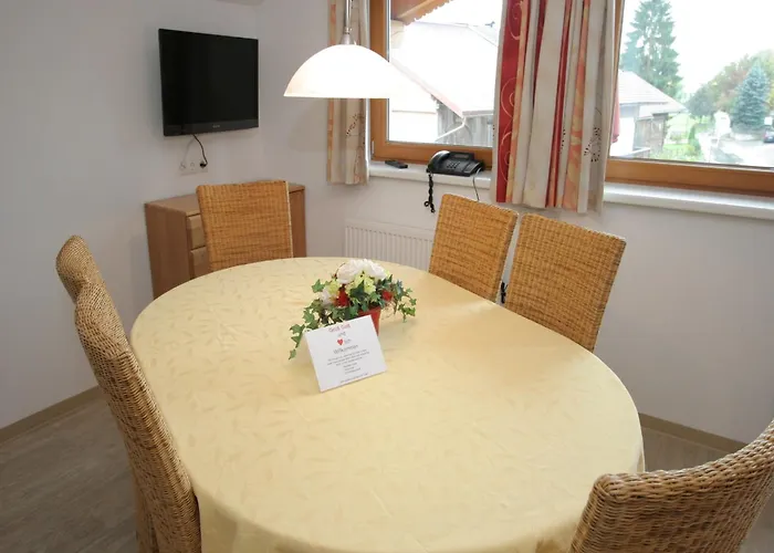 Spacious In Near Area Uderns