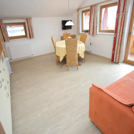 Appartement Spacious In Near Area Uderns