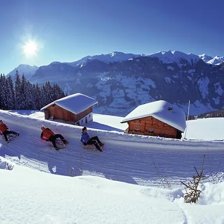 Spacious In Near Area Apartman *