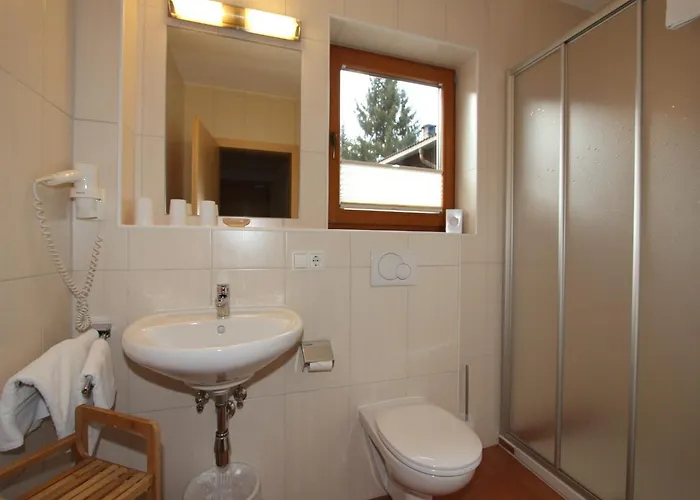 Spacious In Near Area Apartman Uderns