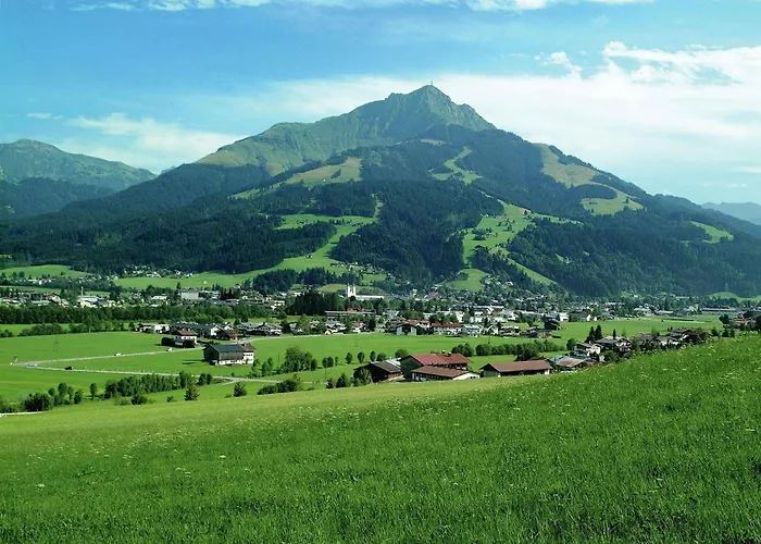 Apartman Spacious In Near Area Uderns