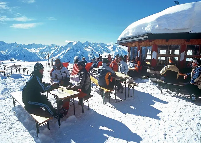 Spacious In Near Area *