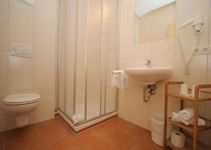 Spacious In Near Area * Uderns