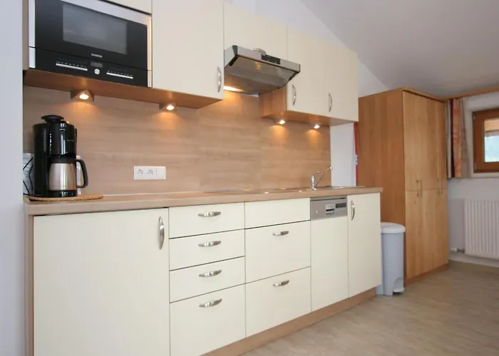 Spacious In Near Area Apartman